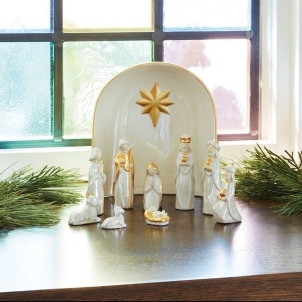 Threshold Ceramic Nativity 10pc Set